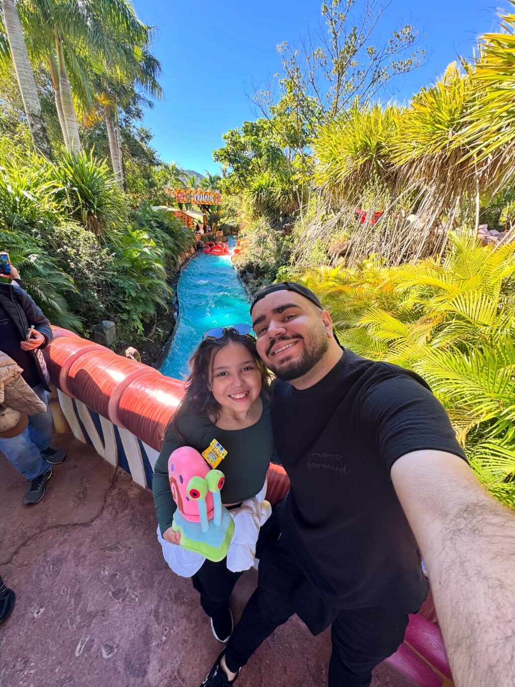 Instagram post from partiumaringa. This post is in position 8.